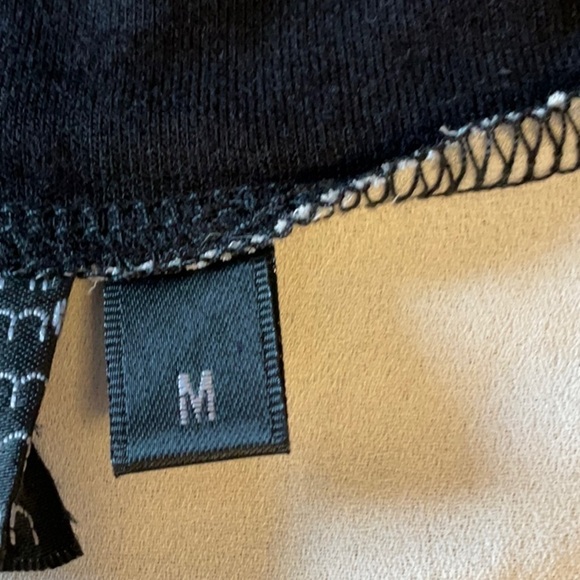 Boxy Black and White Tank Top - Picture 6 of 6